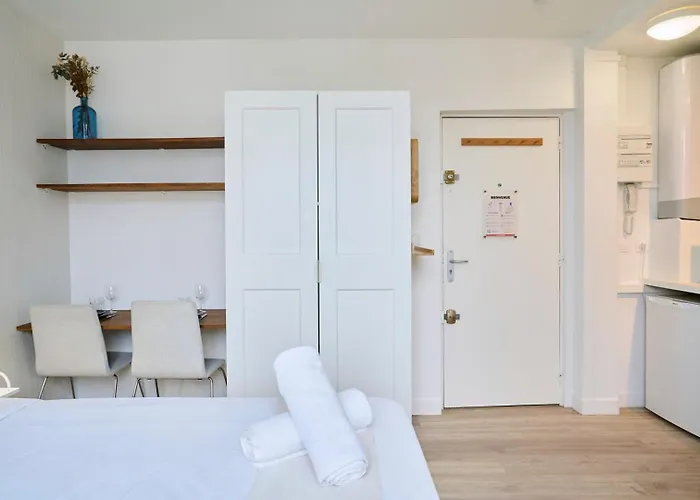 Equipped - Near Train Stations Lille