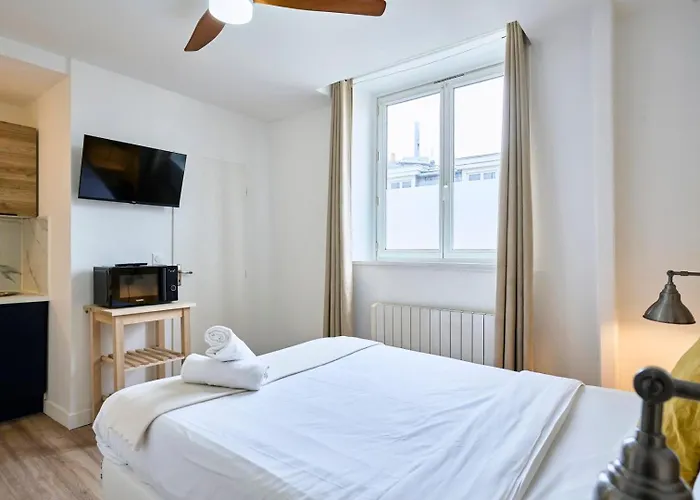 Apartment Equipped - Near Train Stations